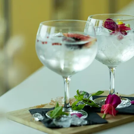 Express - North Riverside By Ihg Hotel