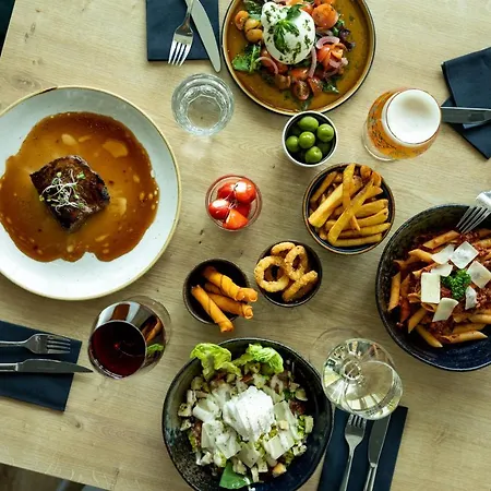 Express - North Riverside By Ihg Hotel 3*