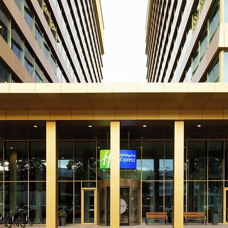 Express - North Riverside By Ihg Hotel