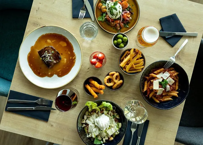 Express - North Riverside By Ihg Hotel 3*